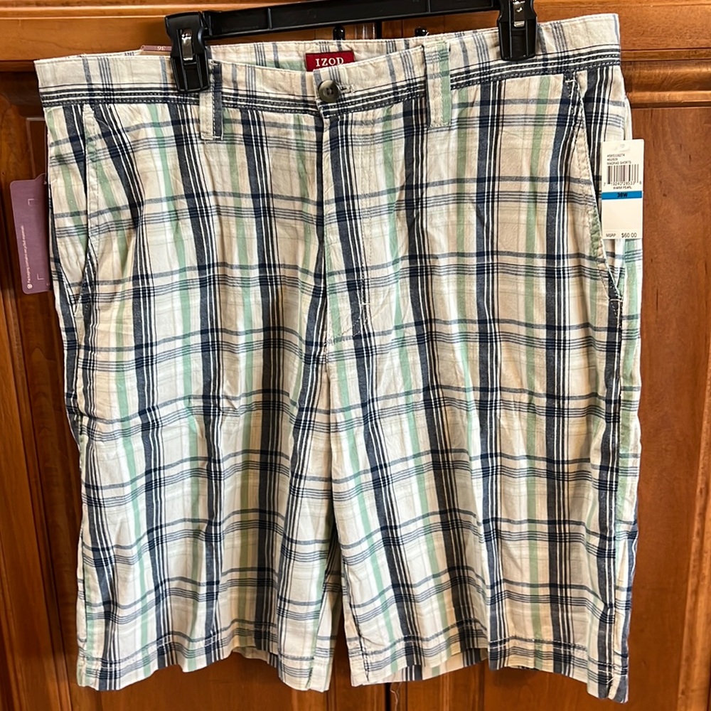 Izod mens shorts. Size 36